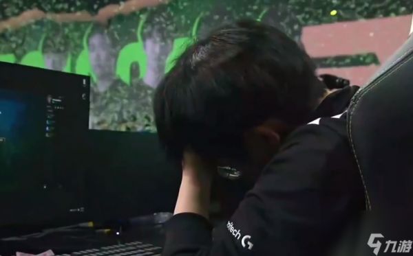 看清Gala一飞五的细节，手速太夸张了，还没闪现，平A就出