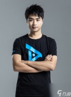 这是把被低估的枪 和平精英教官SKY亲自演示 举手投足皆