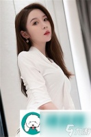 从后面抱着你站在窗前看雨的图片 雨中静谧时光的温暖瞬间