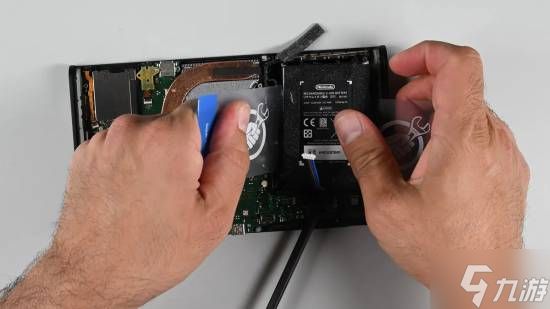 NS2拆解报告出炉!维修难度飙升 仍有漂移风险