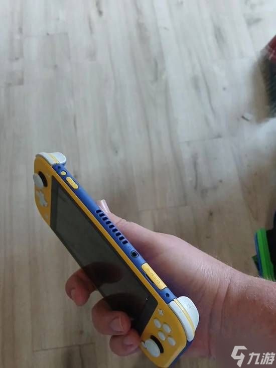 玩家改造NS lite！撞色设计超有质感