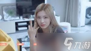 完蛋被美女包围了怎么关闭弹幕