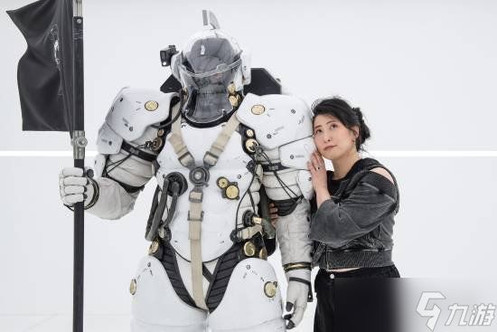 《羊蹄山之魂》女主拜访小岛工作室 晒与"Ludens"合照