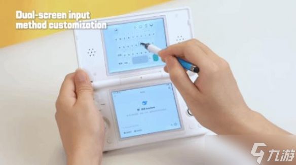 周哥双屏翻盖RG DS掌机现已推出!玩NDS游戏体验完美