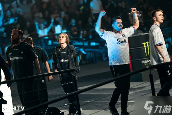 donk红温暴怒!单图34杀赢不了 离场骂了一路