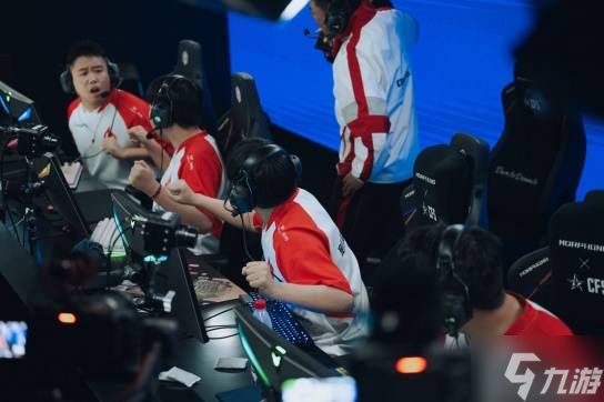 “2025CFS世界赛”AG战队夺冠采访：在家乡观众面前，我们不想输！