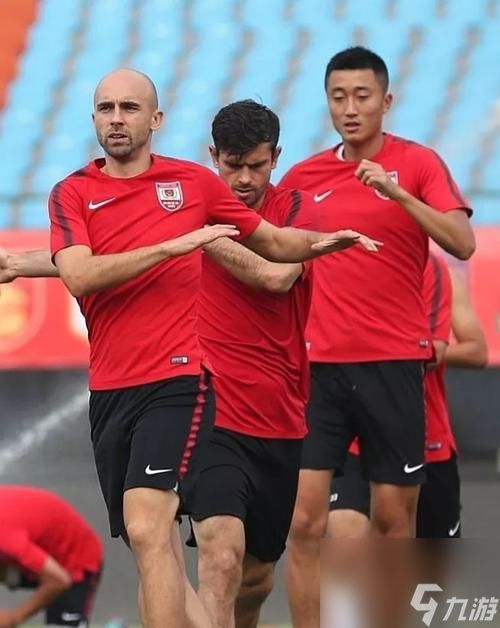 低分段三路战术有何特点?