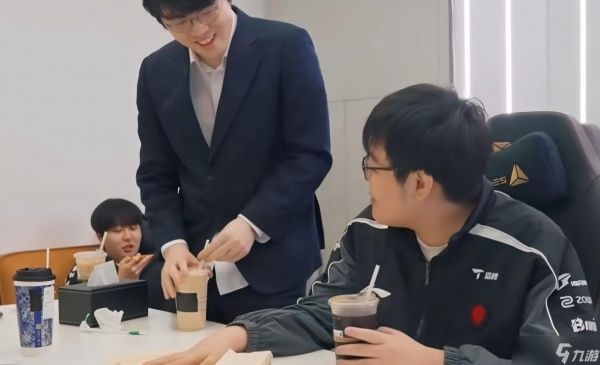 谁有问题？小奶油怒怼Homme曝光连败真相：教练临时换BP搞心态？