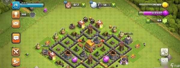 《部落冲突六本最佳布阵解析》（升级策略与战术技巧详解）