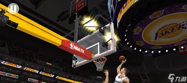 NBA2k14如何提高隔人扣篮成功率(掌握关键技巧)