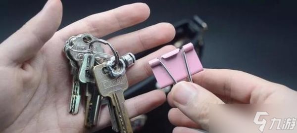 《奇幻世界中的神秘钥匙门》（揭开不思议的皇冠钥匙门）