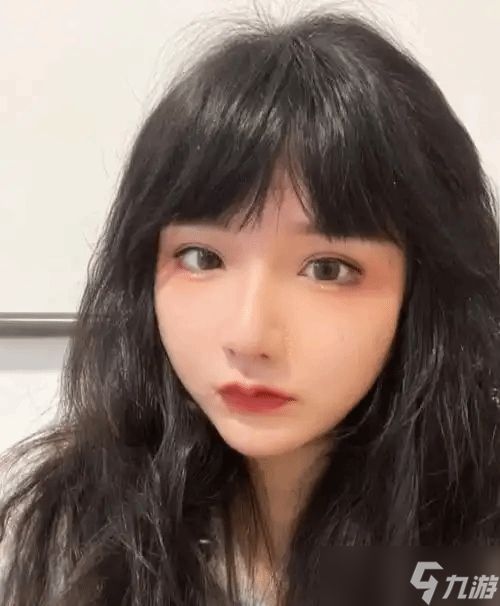 小虞姬就高价陪玩订单少言论致歉：系市场性价比权衡，非否定选手实力