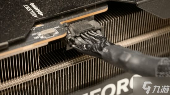 玩家4090显卡着火无人发现 猫咪紧急“呼叫”救援