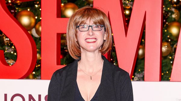 “我厌倦了人们争论我是不是真人”——《<a id='link_pop' class='keyword-tag' href='https://www.9game.cn/npsy/'>女仆</a>》作者终于公开真实身份与职业