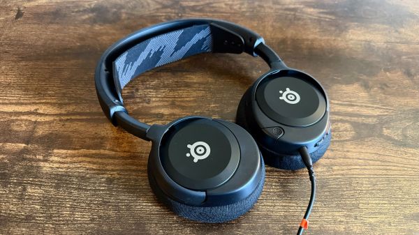 SteelSeries Arctis Nova 1 评测 (2026)