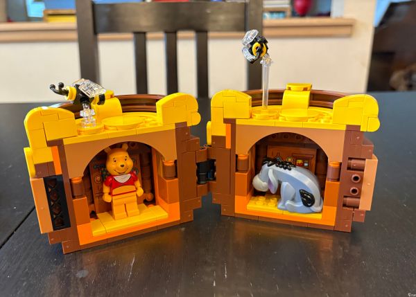 我们拼搭了 LEGO Disney Winnie the Pooh,一套献礼小熊百年诞辰的佳作