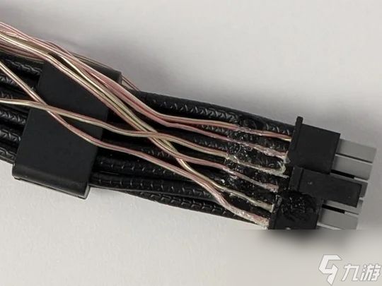 接口更新还是会烧显卡：海盗船揭露12V-2×6致命隐患！