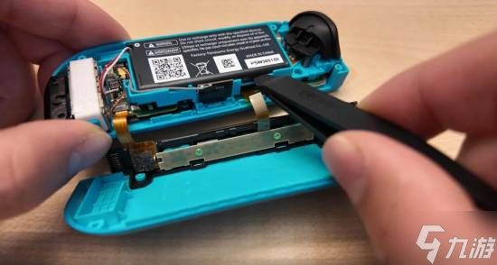任天堂改版Joy-Con！官方公布可拆卸电池更换教程