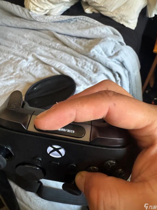 首款带屏XBOX手柄泄露！Elite 3原型机实拍图曝光