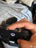Xbox精英3手柄泄露照曝光 顶部嵌入微型屏幕